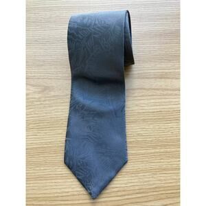 Starcy LTD. Cravats of Distinction Gray Pattern Silk Tie